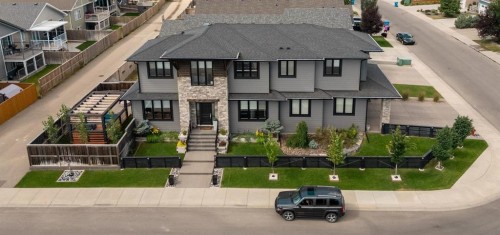 628 Sixmile Crescent SOUTH Lethbridge, AB T1K 5W8