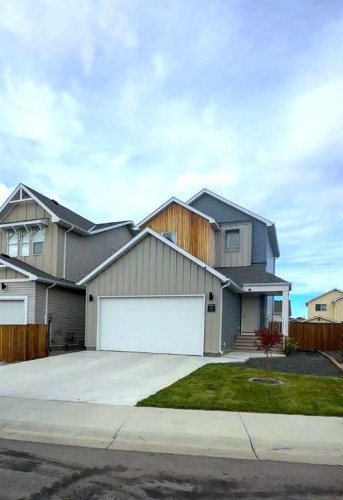 22 Goldenrod Place WEST Lethbridge, AB T1J 5W9