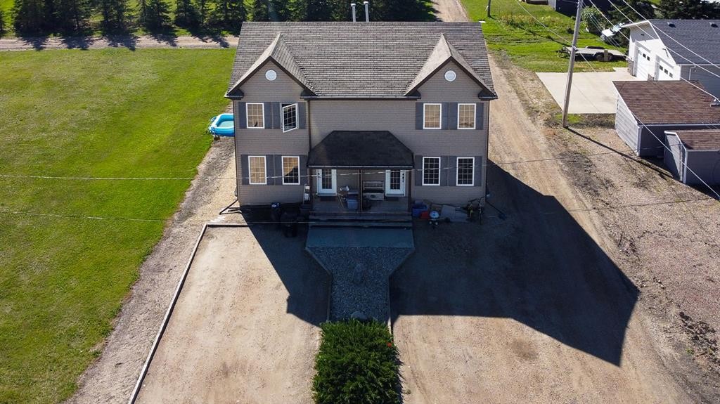 303 1St Ave Se, Falher, AB - Outdoor