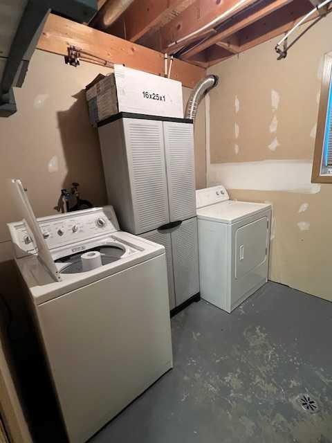 7A/7B Pembina, Rainbow Lake, AB - Indoor Photo Showing Laundry Room