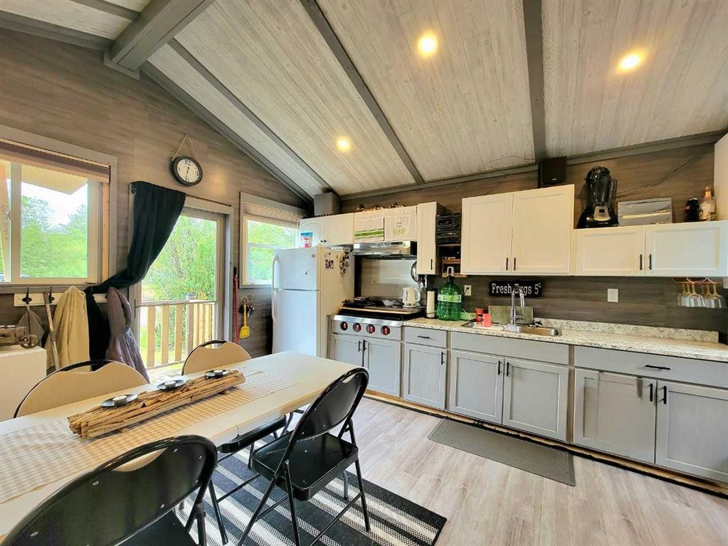 101A Hwy 2, Faust, AB