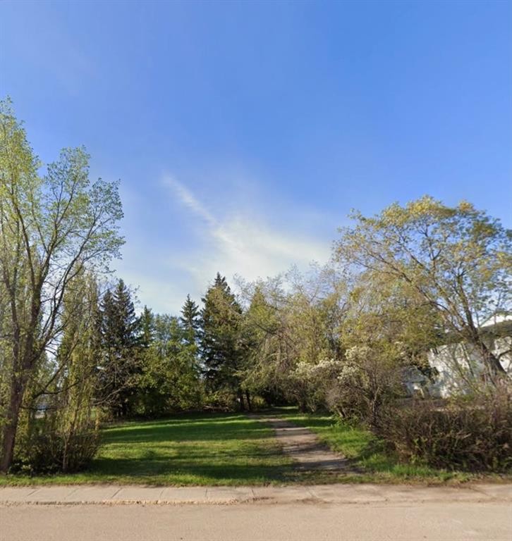 4633 53 Avenue, High Prairie, AB