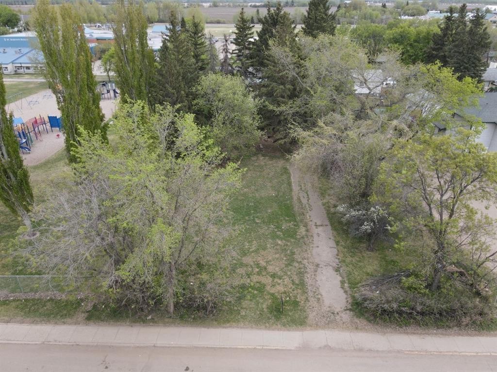4633 53 Avenue, High Prairie, AB