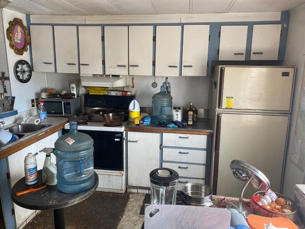 790006 Rge Rd 255, Rural Birch Hills County, AB - Indoor Photo Showing Kitchen