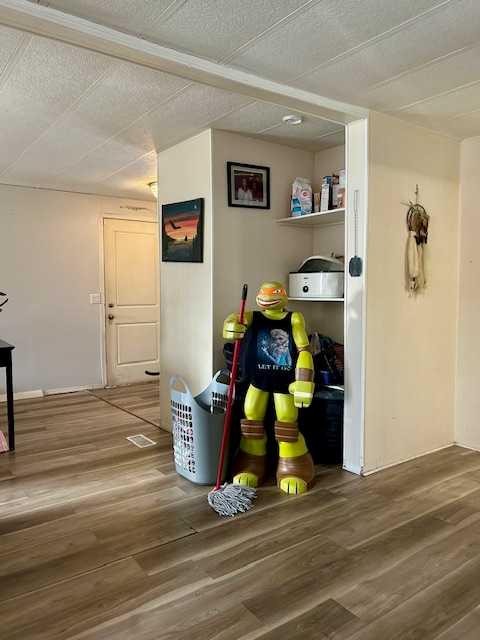 4600 53 Avenue, Grimshaw, AB - Indoor