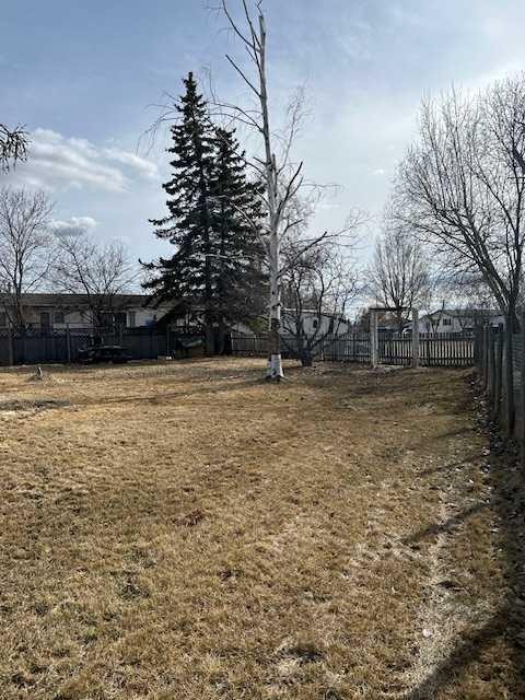 4600 53 Avenue, Grimshaw, AB - Outdoor
