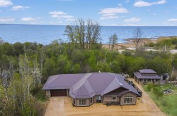 4-13520 Township 744 Road Joussard, AB T0G 1E0