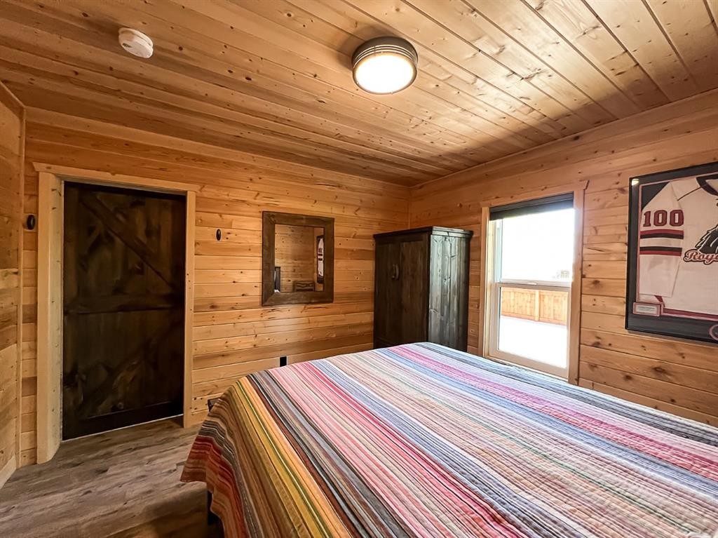 20133 Twp Rd 832, St. Isidore, AB - Indoor Photo Showing Bedroom