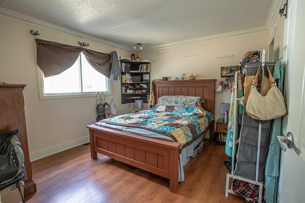 110035 Range Road 183, Rural Mackenzie County, AB - Indoor Photo Showing Bedroom