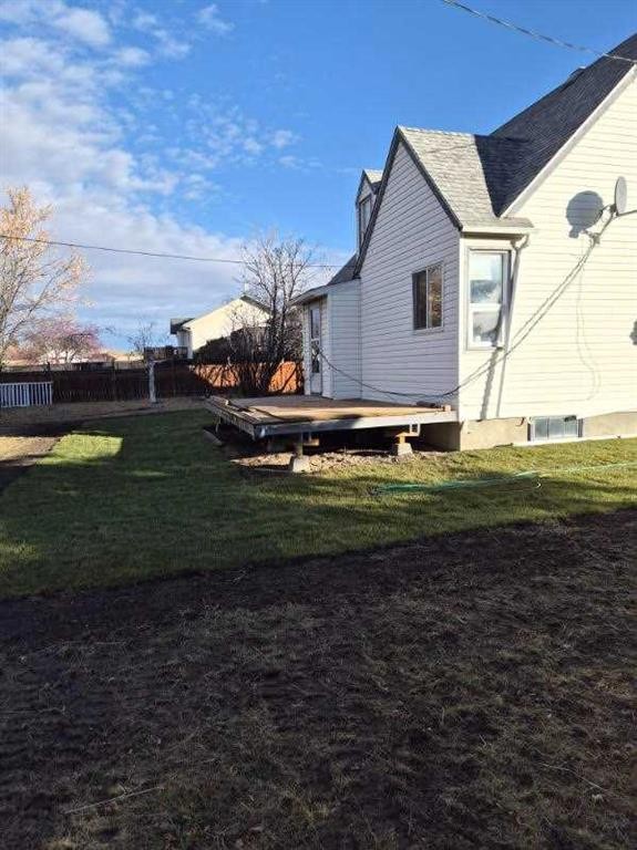 1111 7Th Avenue, Beaverlodge, AB - Outdoor