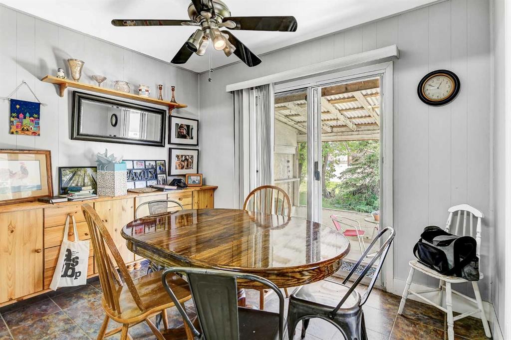 1111 7Th Avenue, Beaverlodge, AB - Indoor Photo Showing Dining Room