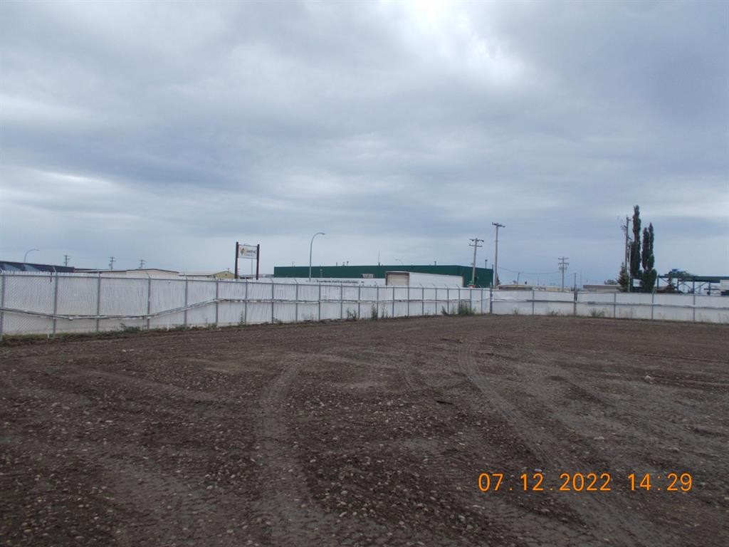 Yarda-8930 111 Street, Grande Prairie, AB