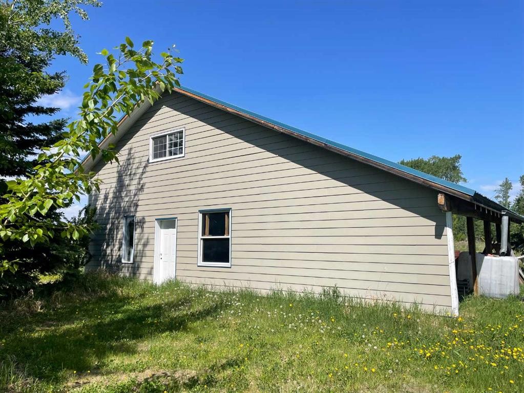 5411 50 Street, Berwyn, AB - Outdoor