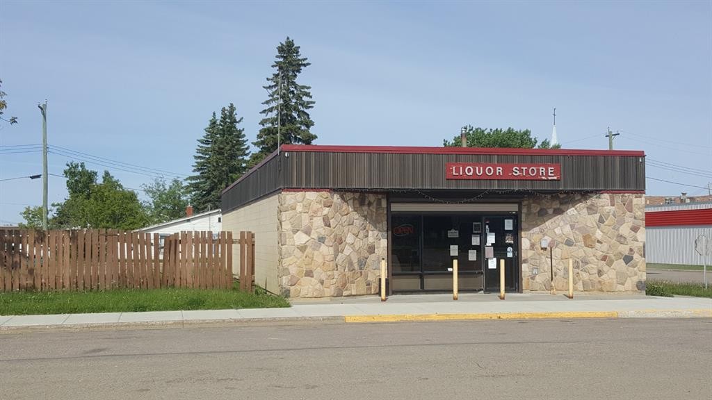 114 Centre Street, Mclennan, AB