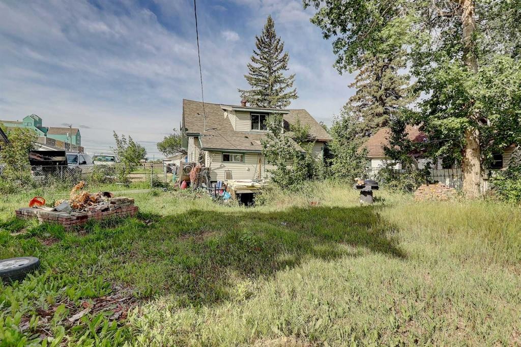 10009 99 Street, Sexsmith, AB - Outdoor