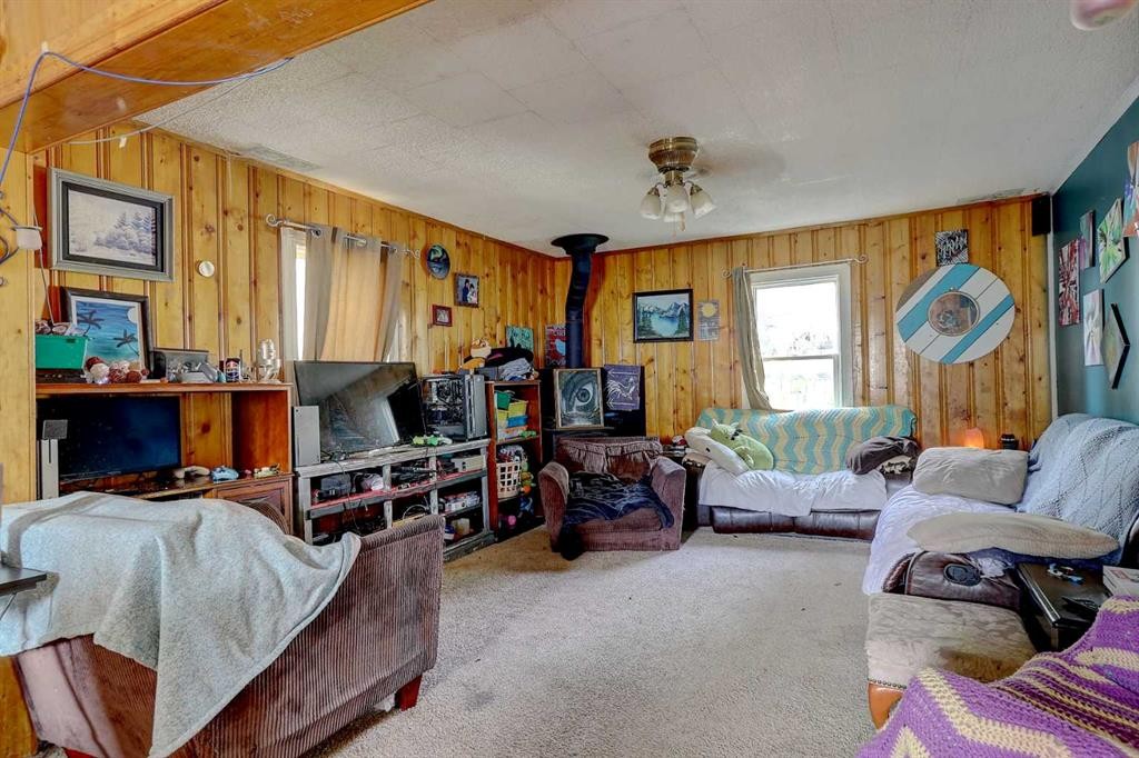 10009 99 Street, Sexsmith, AB - Indoor Photo Showing Other Room