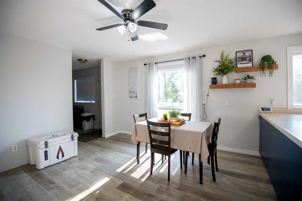 10105 102 Street, La Crete, AB - Indoor Photo Showing Dining Room