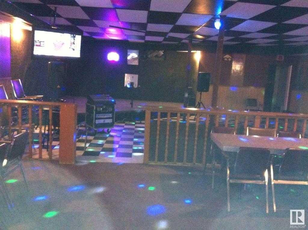 504 & 506 Main Street, Manning, AB
