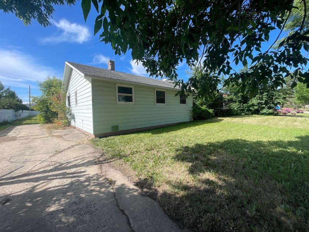 4829 56Th Avenue, High Prairie, AB - Outdoor