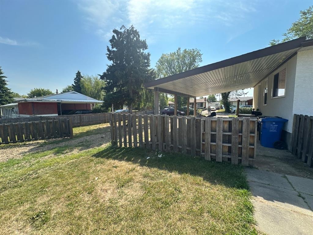 4718 49 Avenue, Grimshaw, AB - Outdoor