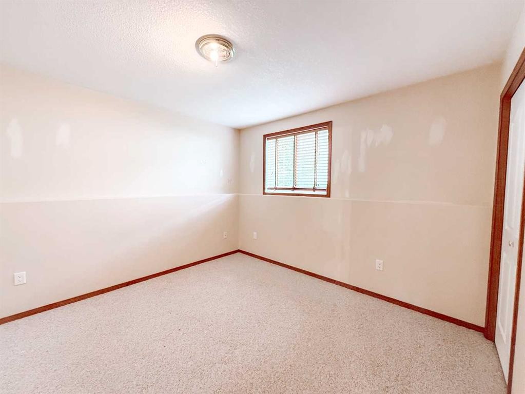 3-1006 3 Avenue, Beaverlodge, AB - Indoor Photo Showing Other Room