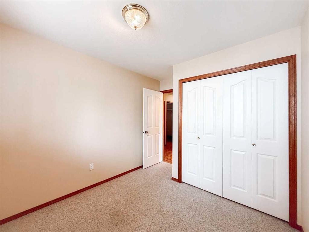 3-1006 3 Avenue, Beaverlodge, AB - Indoor Photo Showing Other Room