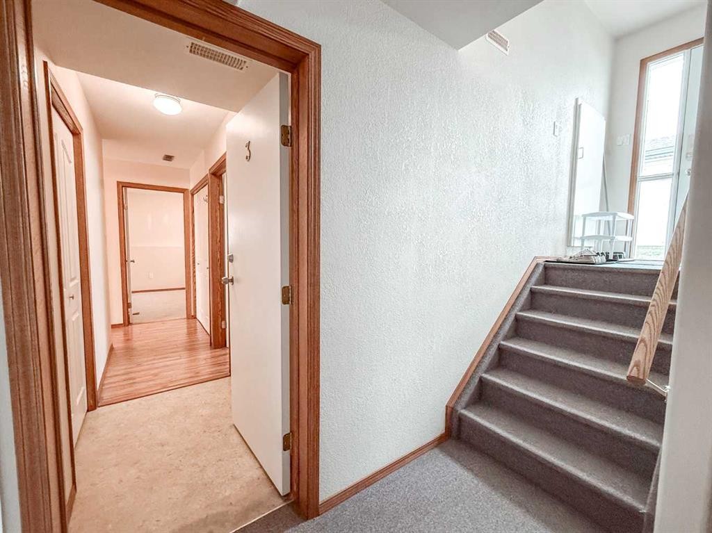 3-1006 3 Avenue, Beaverlodge, AB - Indoor Photo Showing Other Room