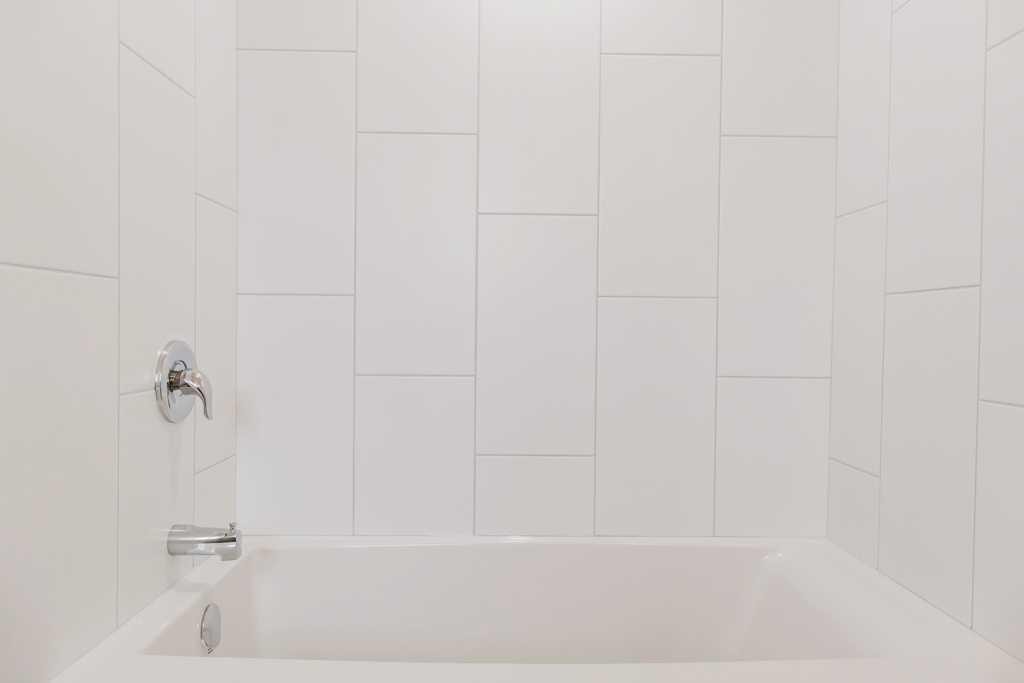 9560 114 Avenue, Clairmont, AB - Indoor