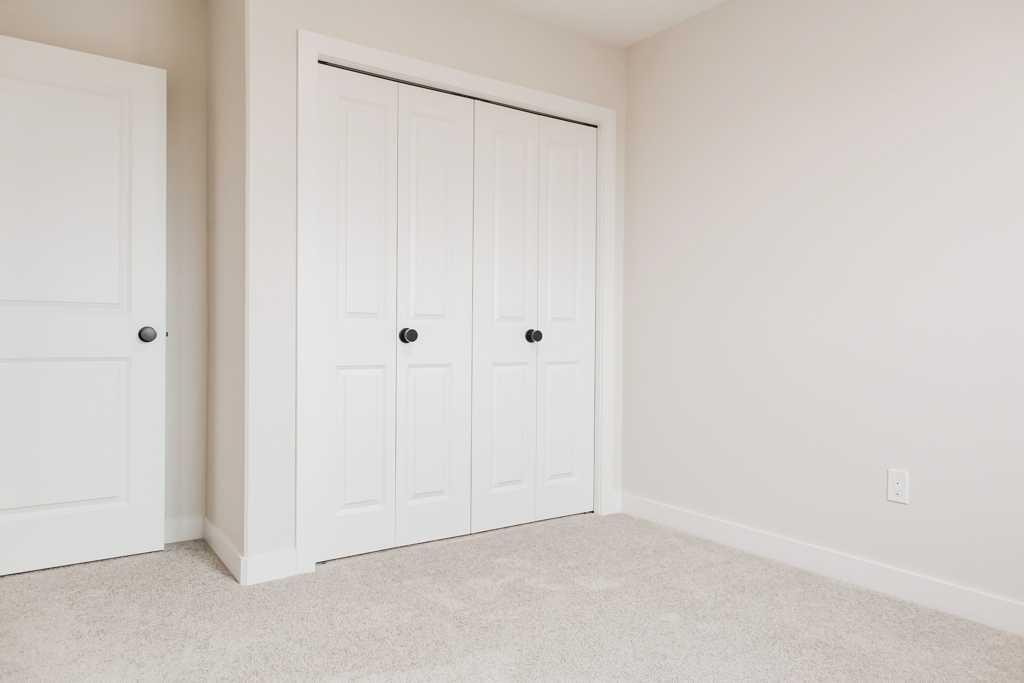 9560 114 Avenue, Clairmont, AB - Indoor