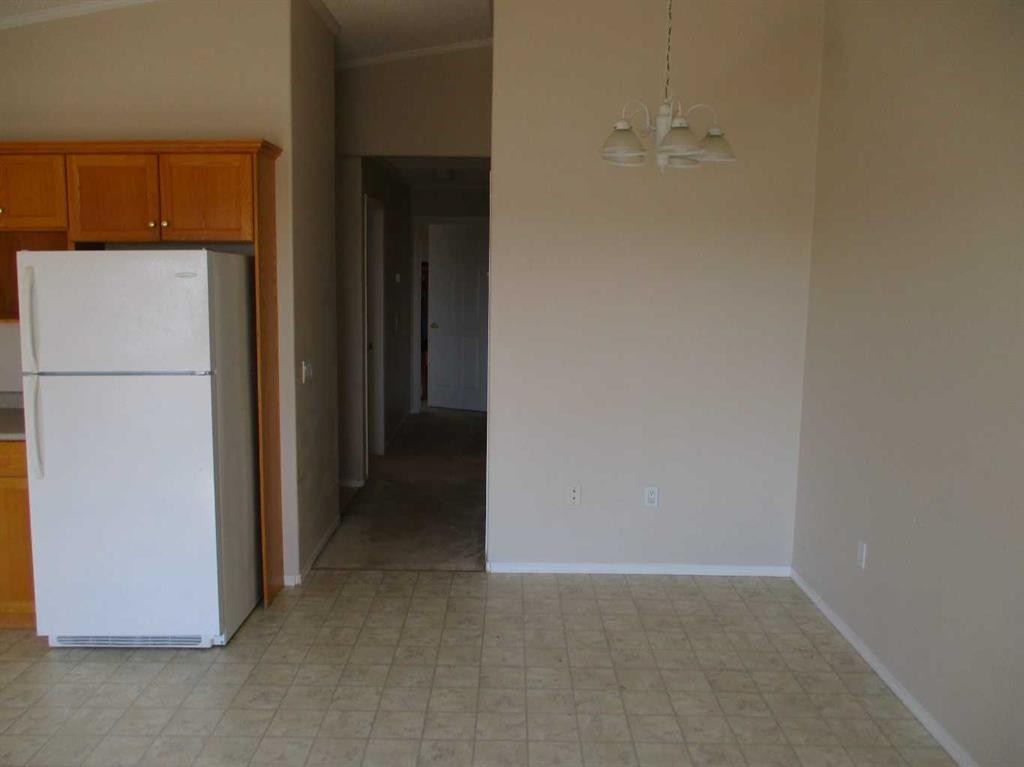 804 2Nd Street Nw, Manning, AB - Indoor Photo Showing Kitchen