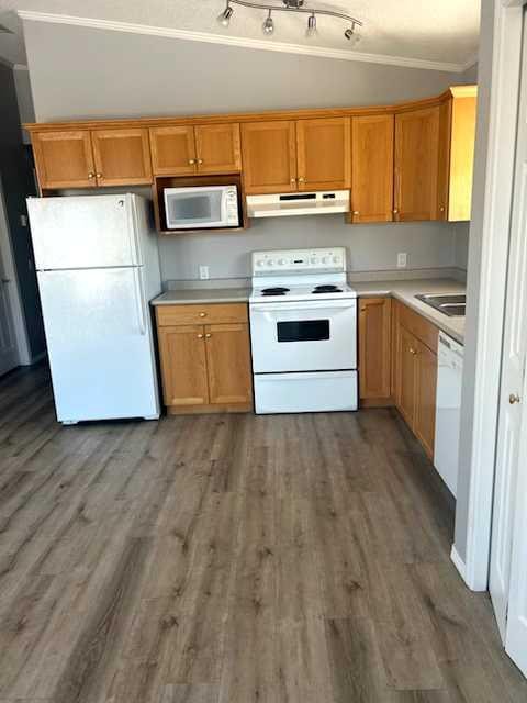 804 2Nd Street Nw, Manning, AB - Indoor Photo Showing Kitchen With Double Sink