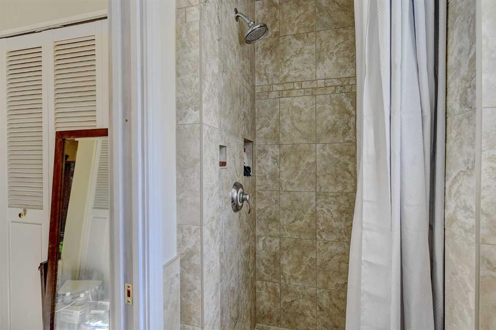 713062 Range Road 94, Beaverlodge, AB - Indoor Photo Showing Bathroom