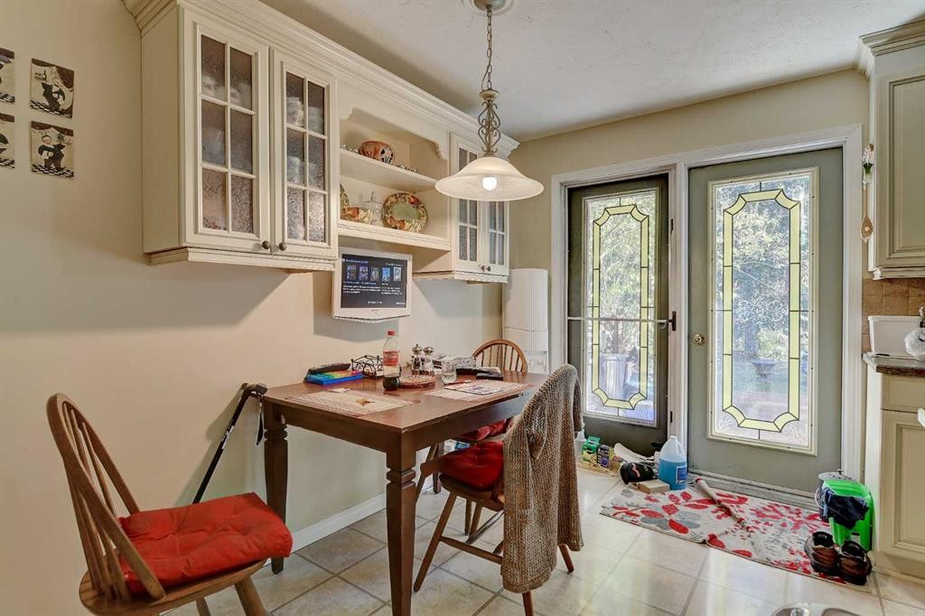 713062 Range Road 94, Beaverlodge, AB - Indoor