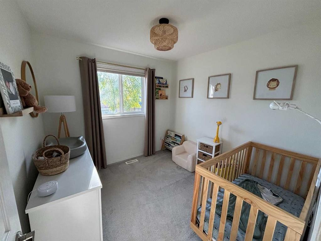 10413 83 Street, Peace River, AB - Indoor Photo Showing Bedroom