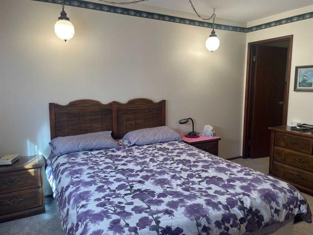 5511 50, Grimshaw, AB - Indoor Photo Showing Bedroom