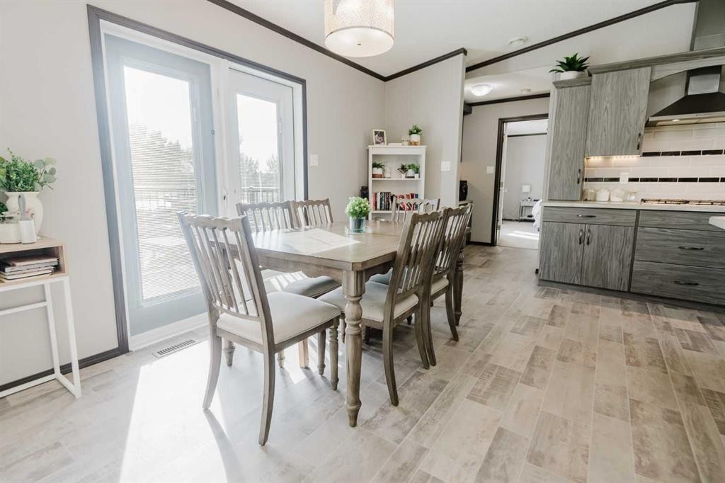 220 Riverdrive Lane, Rural Mackenzie County, AB - Indoor Photo Showing Dining Room