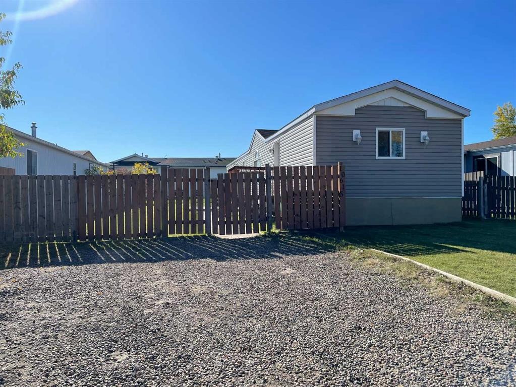 10615 99, High Level, AB - Outdoor