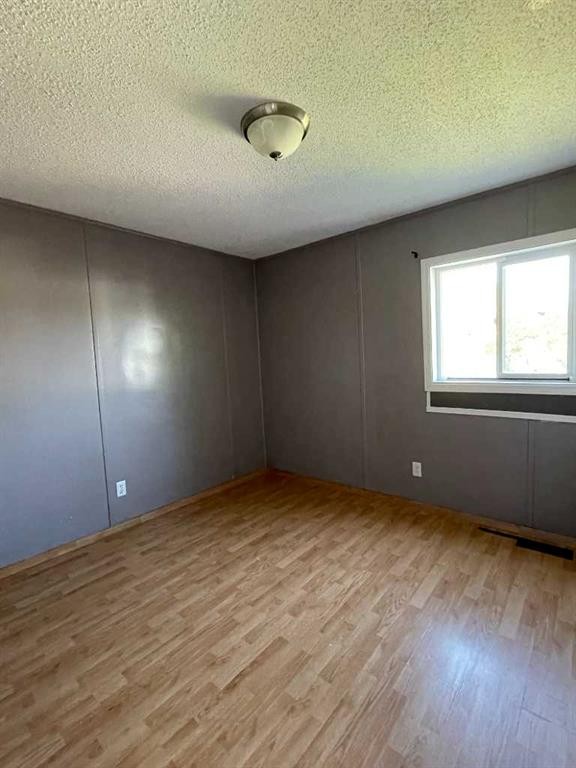 10615 99, High Level, AB - Indoor Photo Showing Other Room