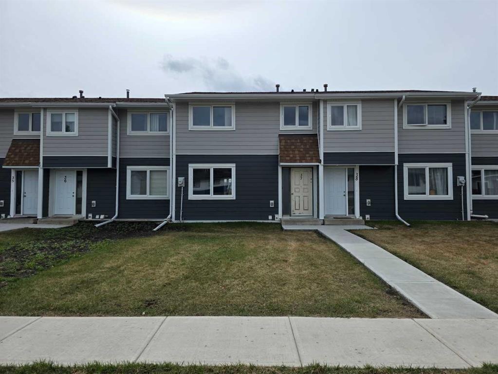 37 97 Avenue, Grande Cache, AB - Outdoor With Facade