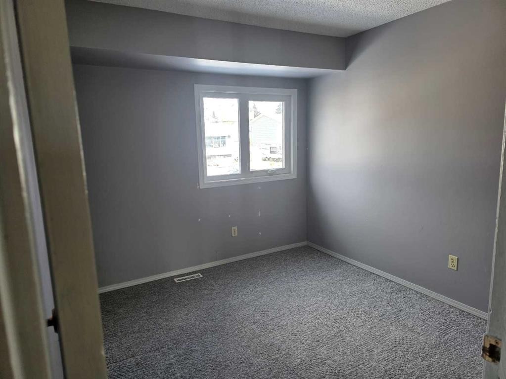 107 97 Avenue, Grande Cache, AB - Indoor Photo Showing Other Room