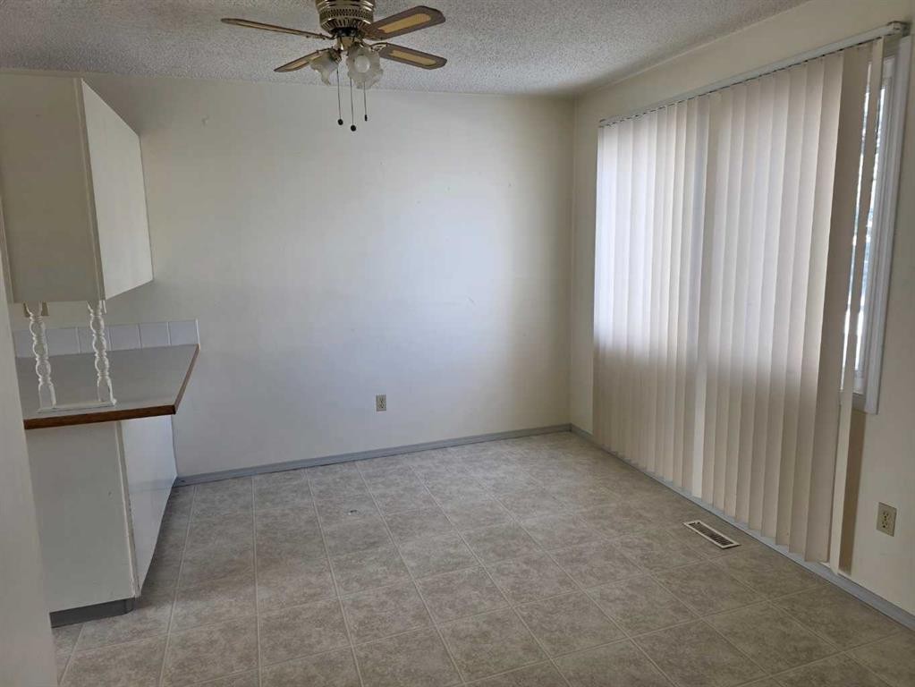 107 97 Avenue, Grande Cache, AB - Indoor Photo Showing Other Room