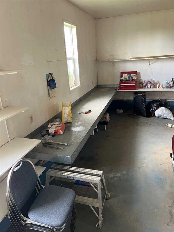 #2 712016 Range Road 72A, Dimsdale, AB - Indoor Photo Showing Garage