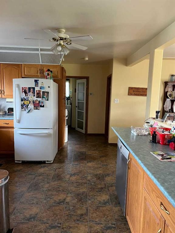 #2 712016 Range Road 72A, Dimsdale, AB - Indoor Photo Showing Kitchen
