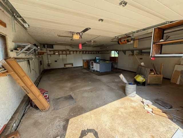 103 3Rd Avenue, North Star, AB - Indoor Photo Showing Garage