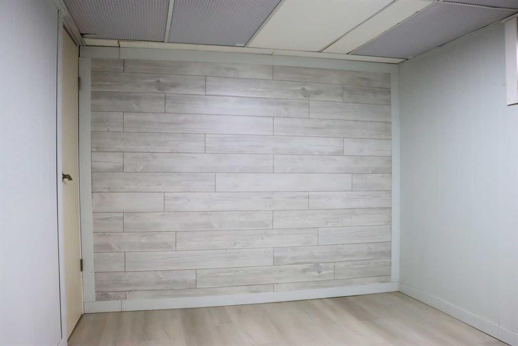 4811 51 Street, Valleyview, AB - Indoor Photo Showing Other Room