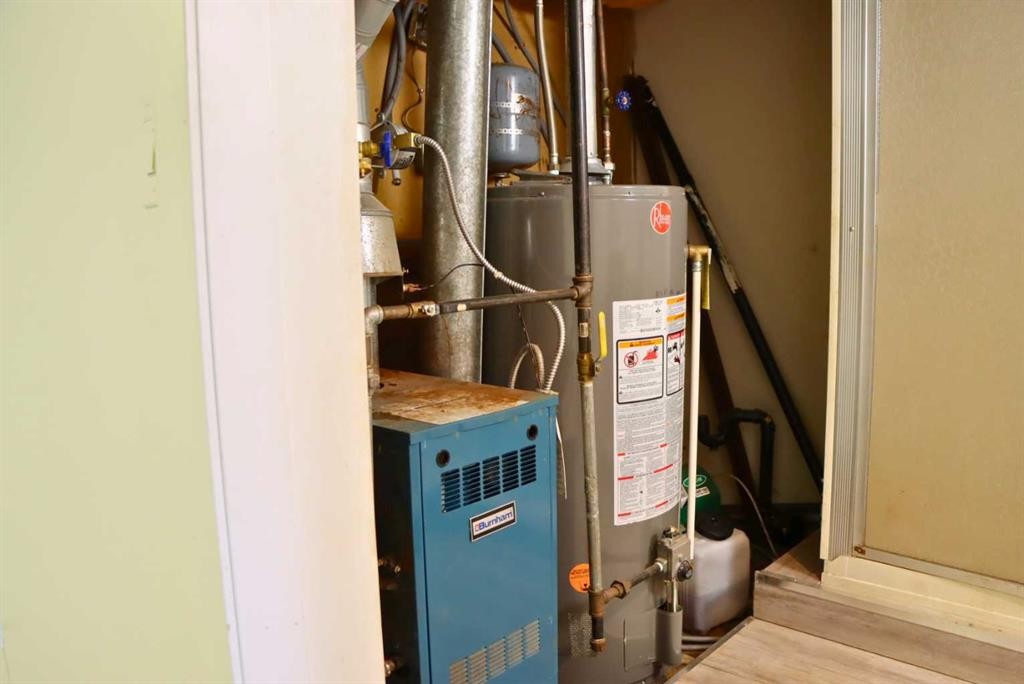 4811 51 Street, Valleyview, AB - Indoor Photo Showing Basement