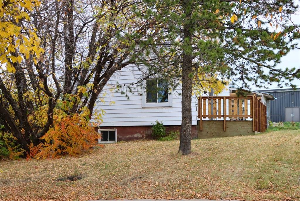 4811 51 Street, Valleyview, AB - Outdoor