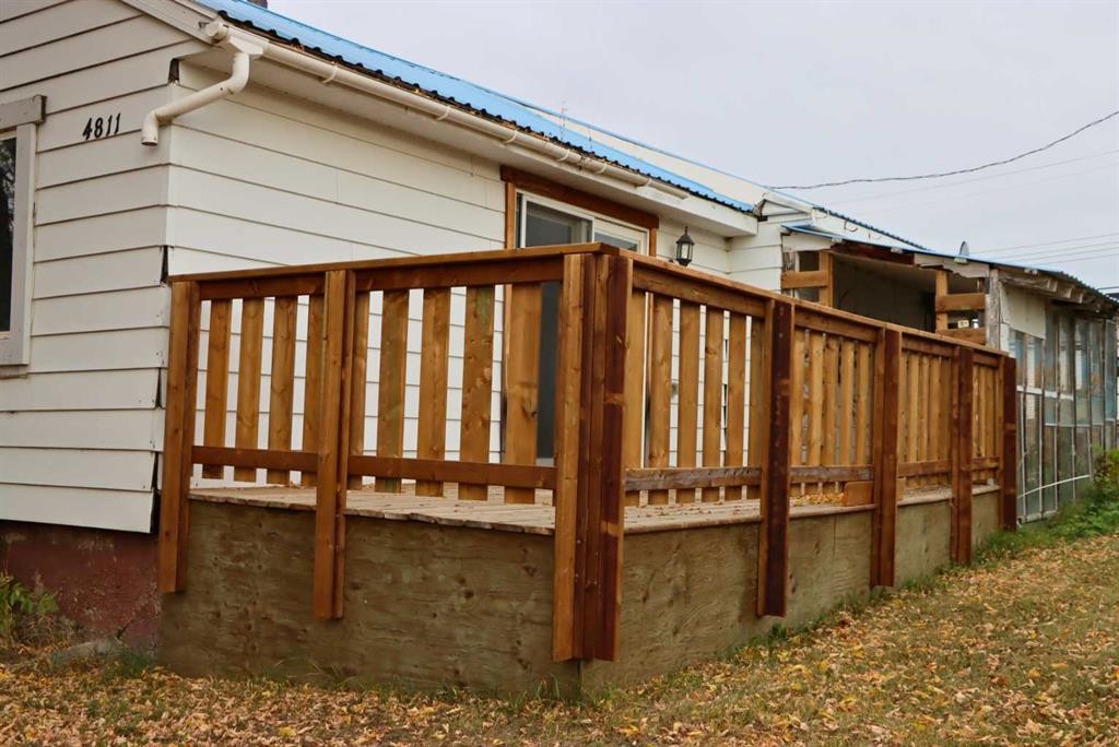 4811 51 Street, Valleyview, AB - Outdoor