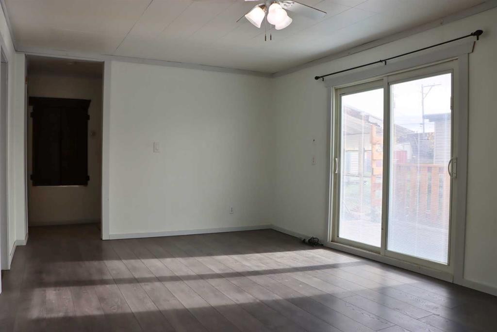 4811 51 Street, Valleyview, AB - Indoor Photo Showing Other Room