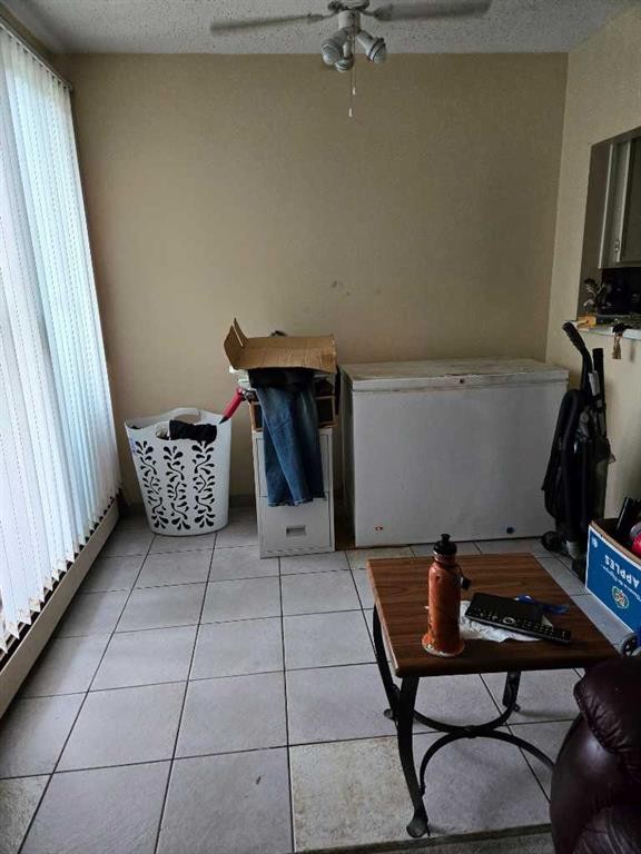 207-9738 82 Avenue, Grande Prairie, AB - Indoor Photo Showing Other Room